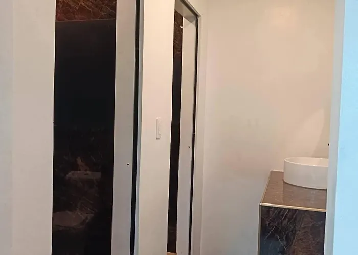 Vandrerhjem Chief's Dorm With Hot Shower & Outdoor Kitchenette
