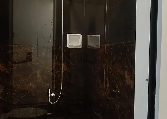 Chief's Dorm With Hot Shower & Outdoor Kitchenette *