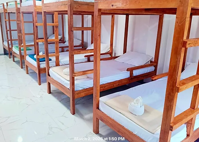 Chief's Dorm With Hot Shower & Outdoor Kitchenette Vandrerhjem *
